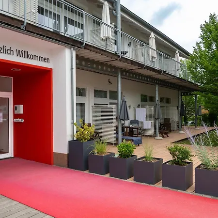 Seepanorama Aparthotel 4*